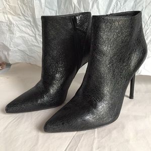 STUART WEITZMAN BLACK LEATHER BOOTIS SZ-7.5